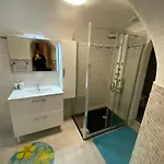 Kylie Néris-les-Bains